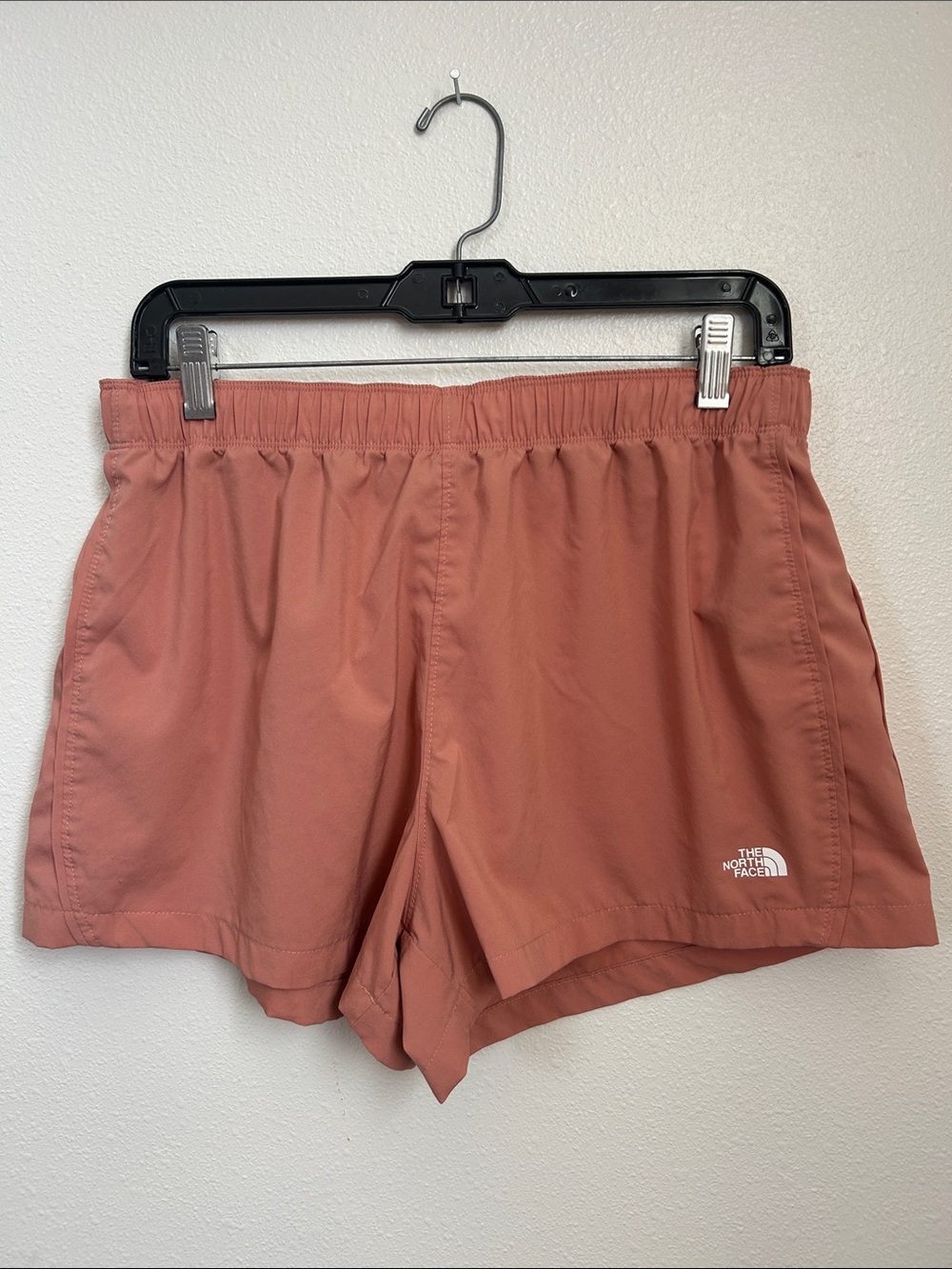 The North Face Women's Rust Coral Athletic Shorts size large